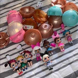 8 LOL DOLLS. ✨